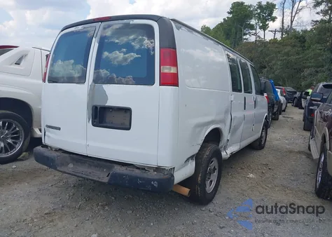 2003 Chevrolet Express из США, поврежденный, VIN 1GCFG15T131161454